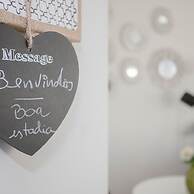 Liiiving in Porto Bright Light Studio