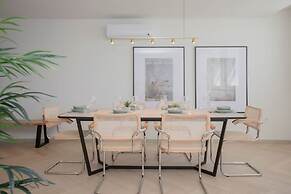 Liiiving in Porto Luxury Beachfront Apartment V