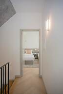 Liiiving in Porto Luxury Beachfront Apartment V