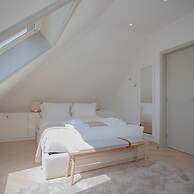 Liiiving in Porto Luxury Beachfront Apartment V