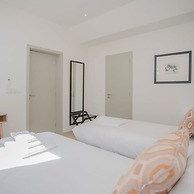 Liiiving in Porto Luxury Beachfront Apartment V