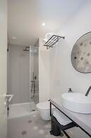Liiiving in Porto Luxury Beachfront Apartment V