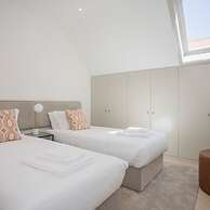Liiiving in Porto Luxury Beachfront Apartment V