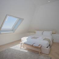 Liiiving in Porto Luxury Beachfront Apartment V