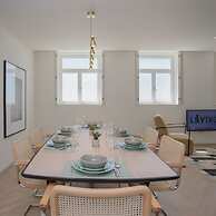 Liiiving in Porto Luxury Beachfront Apartment V
