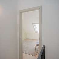 Liiiving in Porto Luxury Beachfront Apartment V