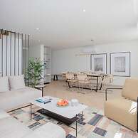 Liiiving in Porto Luxury Beachfront Apartment V