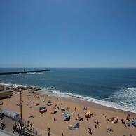 Liiiving in Porto Luxury Beachfront Apartment V