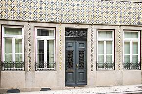 Liiiving in Porto Art Heart Studio