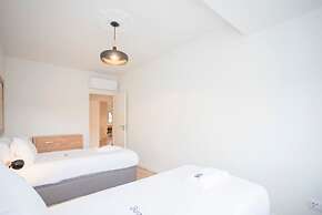 Liiiving in Porto - Modern Design Home