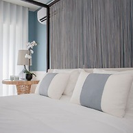 Liiiving in Porto Downtown Luxury Studio