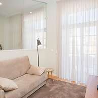 Liiiving in Porto - Sweet Sunlight Apartment
