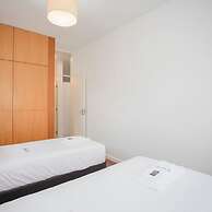 Liiiving in Porto - Light Terrace Apartment