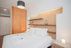 Liiiving in Porto - Light Terrace Apartment