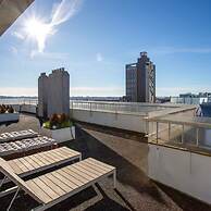 Liiiving in Porto - Light Terrace Apartment
