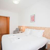 Liiiving in Porto - Light Terrace Apartment