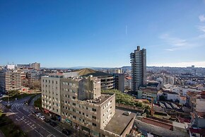 Liiiving in Porto - Light Terrace Apartment