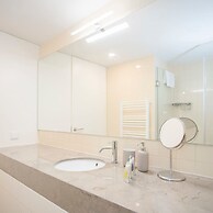 Liiiving in Porto - Haven Pool Apartment