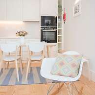 Liiiving in Porto - Haven Pool Apartment