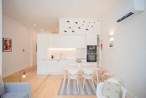 Liiiving in Porto - Haven Pool Apartment