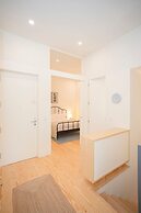Liiiving in Porto - Haven Pool Apartment