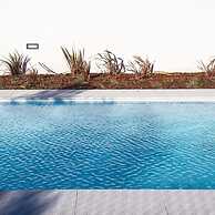 Liiiving in Porto - Haven Pool Apartment
