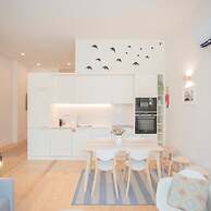 Liiiving in Porto - Haven Pool Apartment