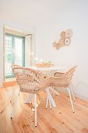 Liiiving in Porto - Boho Blue Home
