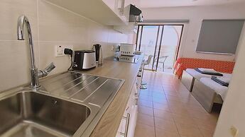 49 AN- Nissi Heaven Studio