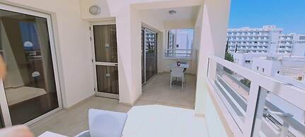 40 PRO 2 - Sunrise Beach Apt 2