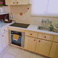 52 MEN - Sea Gem Apartment