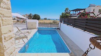 47 PEY - Peyia Kamelia Villa