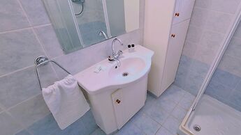 35 LCA - Camelia Apartment