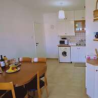 35 LCA - Camelia Apartment