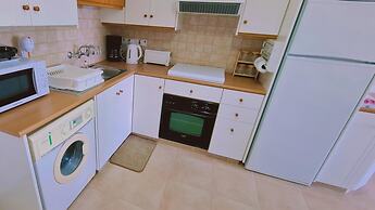 35 LCA - Camelia Apartment