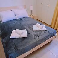 35 LCA - Camelia Apartment