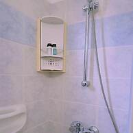 35 LCA - Camelia Apartment