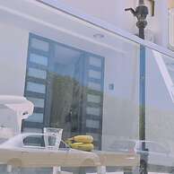 14 AN - 114 Nissi Twins Apartment