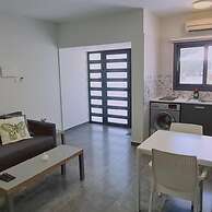 14 AN - 114 Nissi Twins Apartment