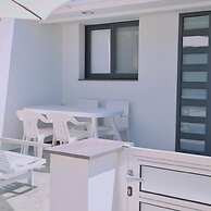 14 AN - 114 Nissi Twins Apartment