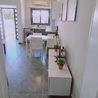 14 AN - 114 Nissi Twins Apartment