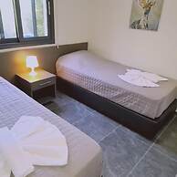 14 AN - 114 Nissi Twins Apartment