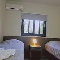 14 AN - 114 Nissi Twins Apartment