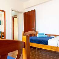 Stay Gold Feathers Apartment