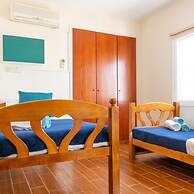 Stay Gold Feathers Apartment