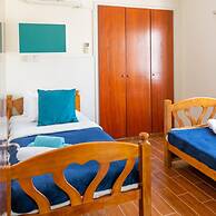 Stay Gold Feathers Apartment