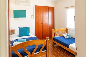 Stay Gold Feathers Apartment