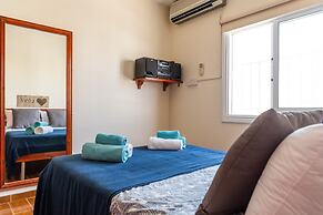 Stay Gold Feathers Apartment