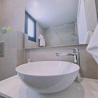 Stay Sunshine Aura in Protaras