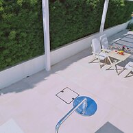 Stay Sunshine Aura in Protaras